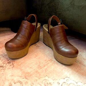 OTBT Clogs